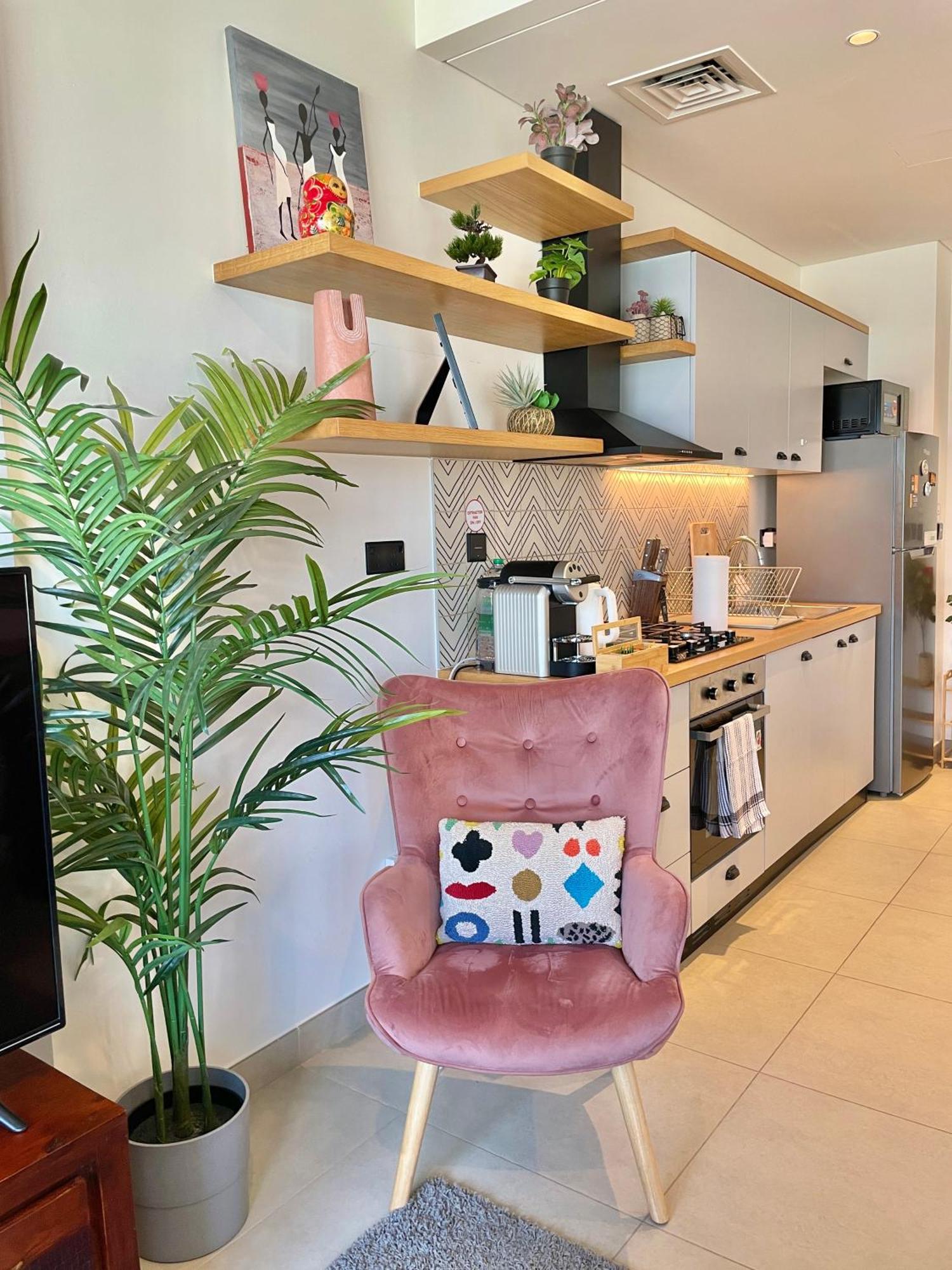 Apartment Modern Flat In Hills *