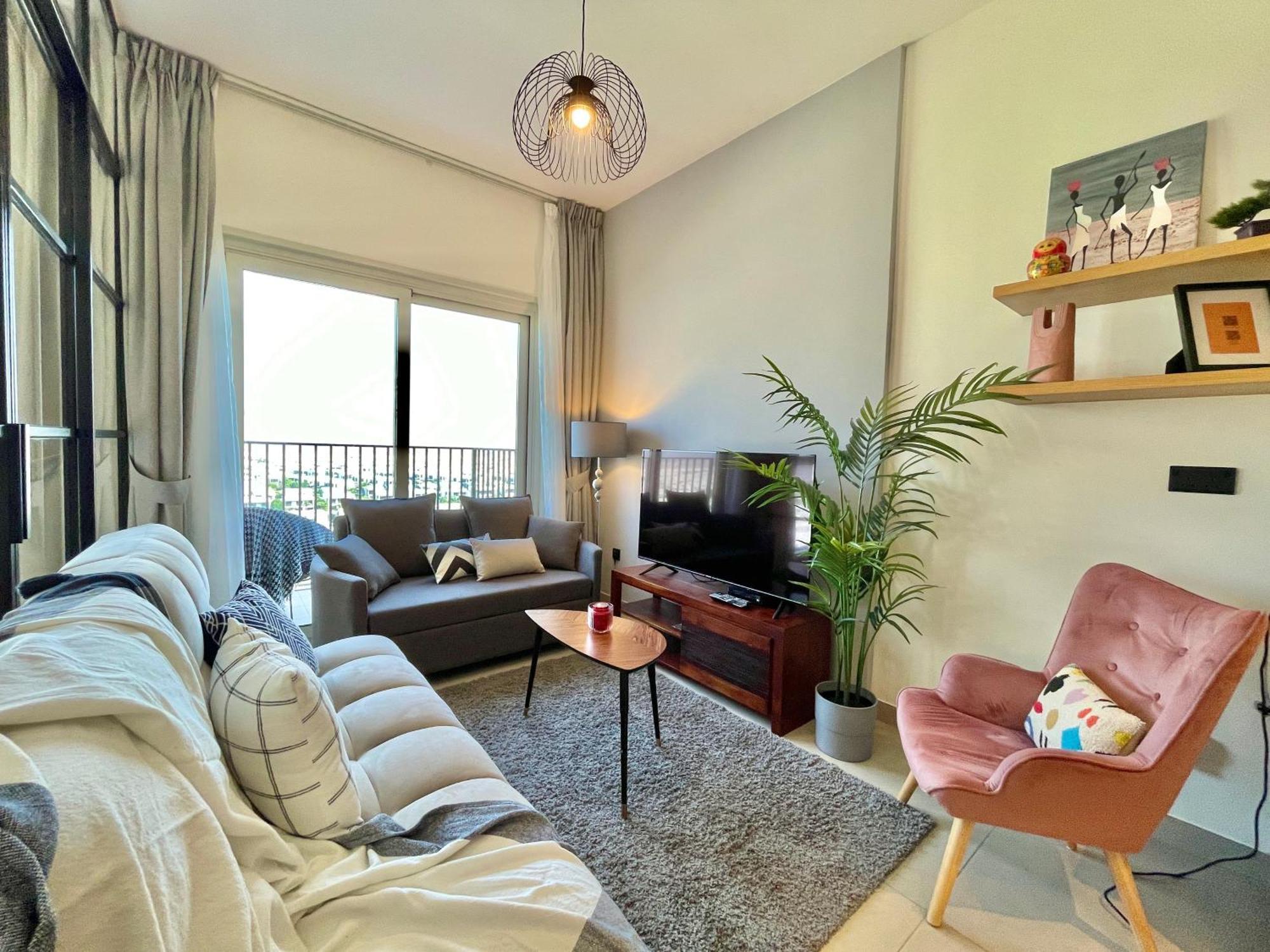 Modern Flat In Hills Apartment Dubai
